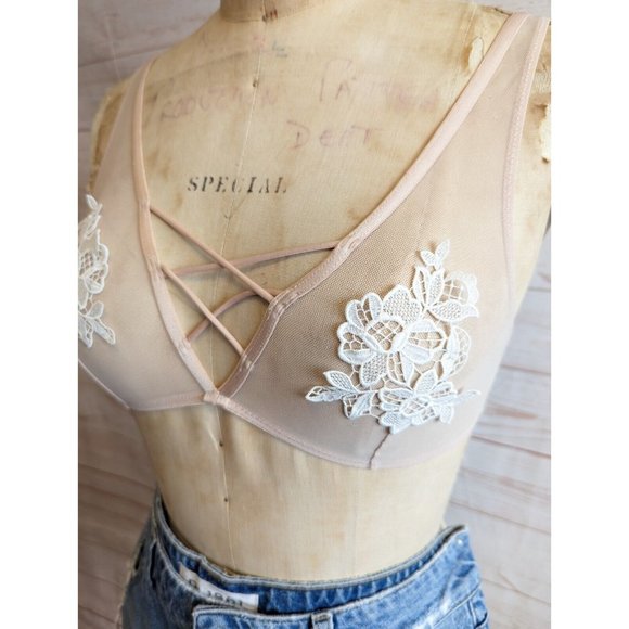 Forever 21 Bra Womens Size Small S Sheer Bralette Lace Sexy Floral Nude - Picture 4 of 6